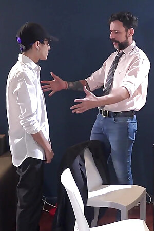 Bear DILF anal smashing his cutie twink