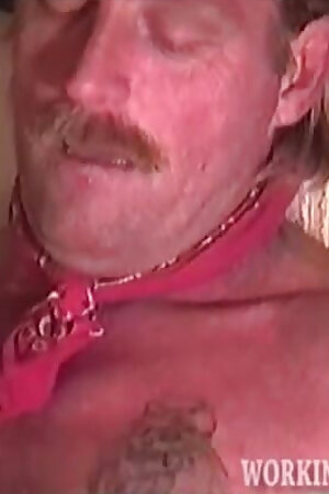 Amateur Critter Beating Off