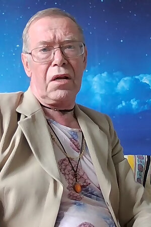 demonstration of cock tying and ball separating