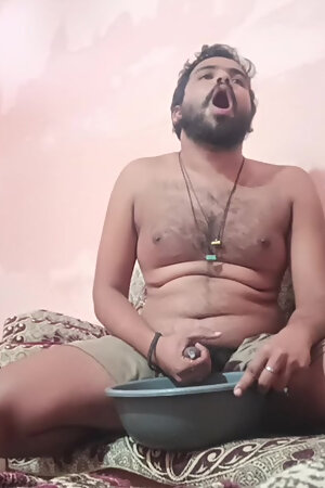 Watching porn video at home alone and fucking herself same that I saw