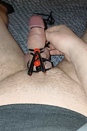 Penetrating the tail with silicone bands