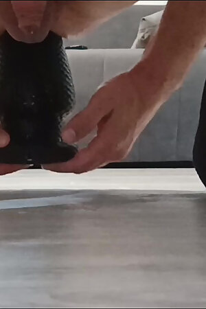 X-Men Buttplug Extralarge probing the depths of the hole