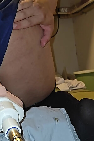 Quick insertion creampie with a pile driver