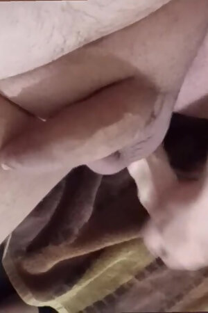 I fucked my tight ass till I cum hands free