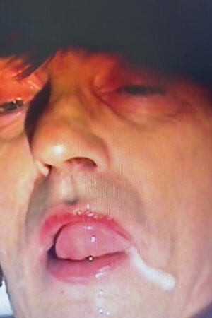 Crossdresser self cum in mouth