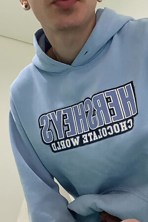 TWINK BOY PLAYING WITH HIS PUSSY TOY