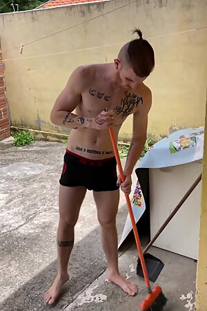 I Went to Clean the Yard, Got Horny, Jerked off and Came