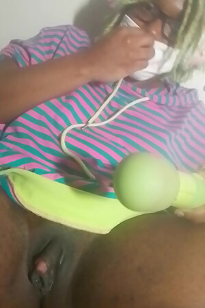 MEGA-CLIT WANK AND VIBE