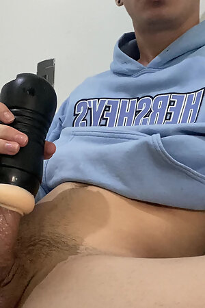 TWINK PLAYING WITH FLESHLIGH