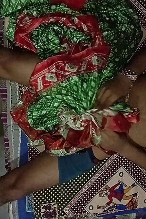 Enjoyed fucking Padosan Bhabhi's soft saree