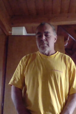 I'm so wet and horny.