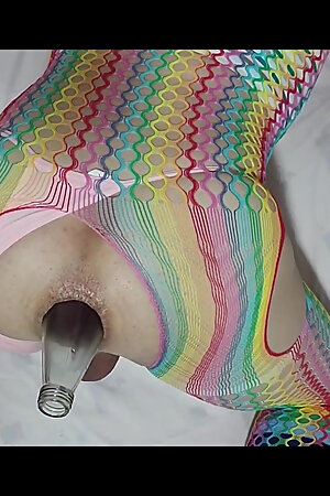 Iranian femboy fuck his gape ass with huge bottle