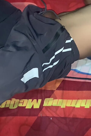 Latino stepfather masturbates in his stepson's bed - vertical video - Jovenpoder