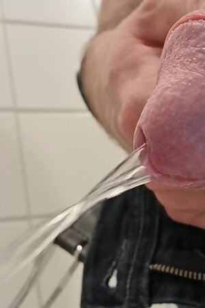 Me pissing