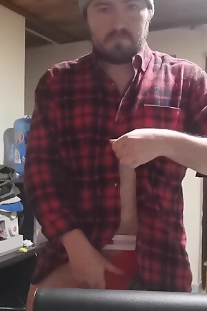 Testing a Rich Vibrating Masturbator