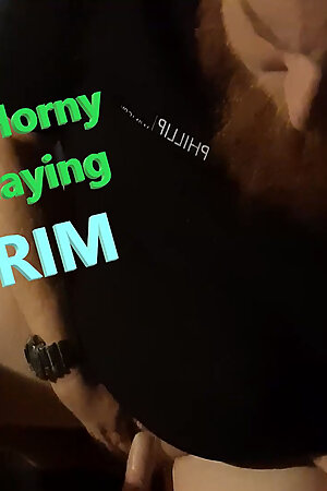 Sexy Redhead Nerd Get Horny While Playing Skyrim and Begins to Masturbate During a Live Stream.