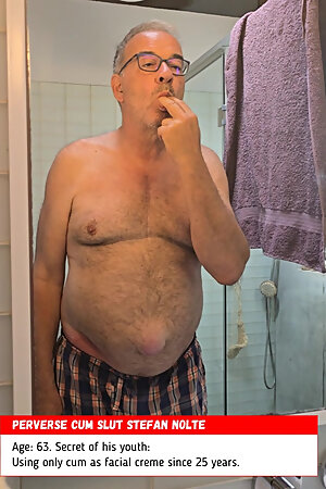 Slut Stefan Nolte preparing for an important customer meeting