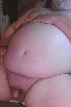 Fat gainer bear enjoying his gains again. Big load!