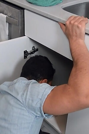 REALITY DUDES - Ian Greene Gets Offered Cash To Suck Cock And Take A Hard Pounding Which He Happily Accepts