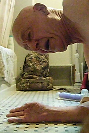 gaping ass and clamping nipples