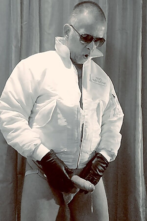 Alpha Sports Hunk Berlin 8 (cumshots Xl)