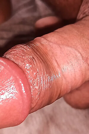 Who likes to suck Indian cock in mouth