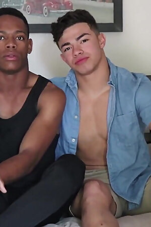 Popular Stud Julian Rodriguez Fucks Russel West