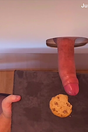 Daddy Cums on a Cookie - And Wants Me to Eat It