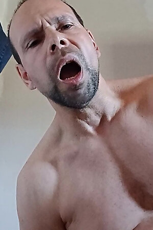 I jerk off my cock and I dildo my ass