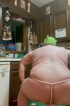 Burly Chub Flexing His Fat Ogre Bod