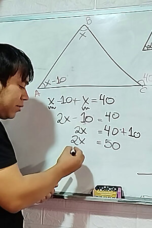 40 Mathematics Geometry Calculate the Value of the Angle