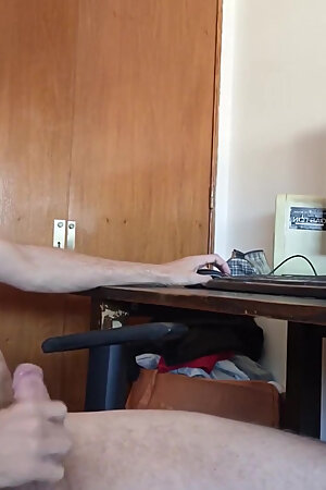 Jerking off Meanwhile I Homeoffice