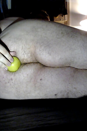 Apples in my hungry ass