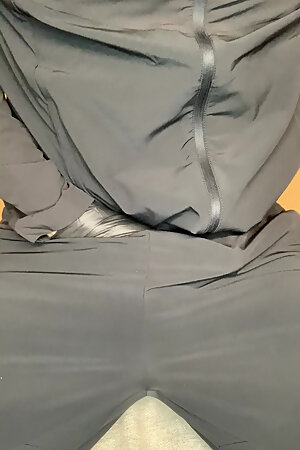 Scaly solo wank cum shot