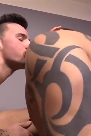 Hardkinks - Afternoon threesome