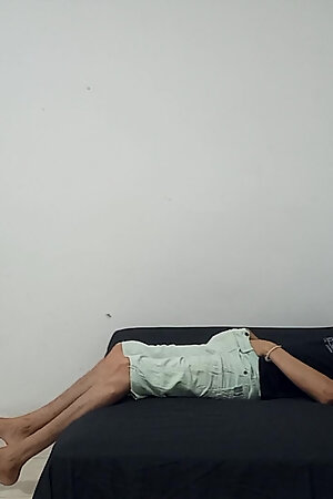 The skinny guy wants sex and puts on his virtual headset to masturbate his flaccid penis.