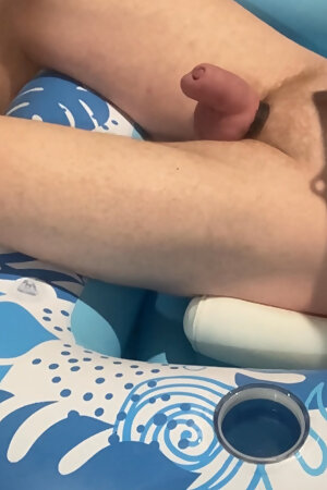 Looks like the Uncut Lounger is back in the pool.