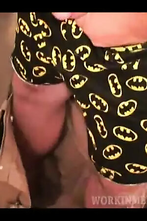 Mature Amateur Popeye Beating Off