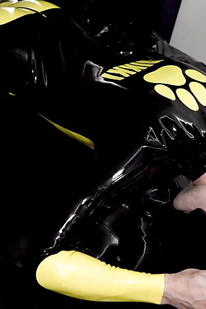 Rikki Chrome Takes Control Tormenting Restrained Axel Abysse