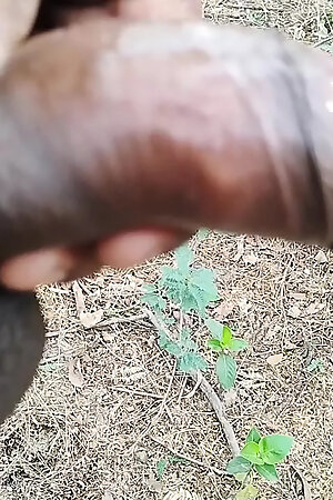 Indian Bhabhi Ji masturbates Mia Khalifa photo Desi boy outdoors